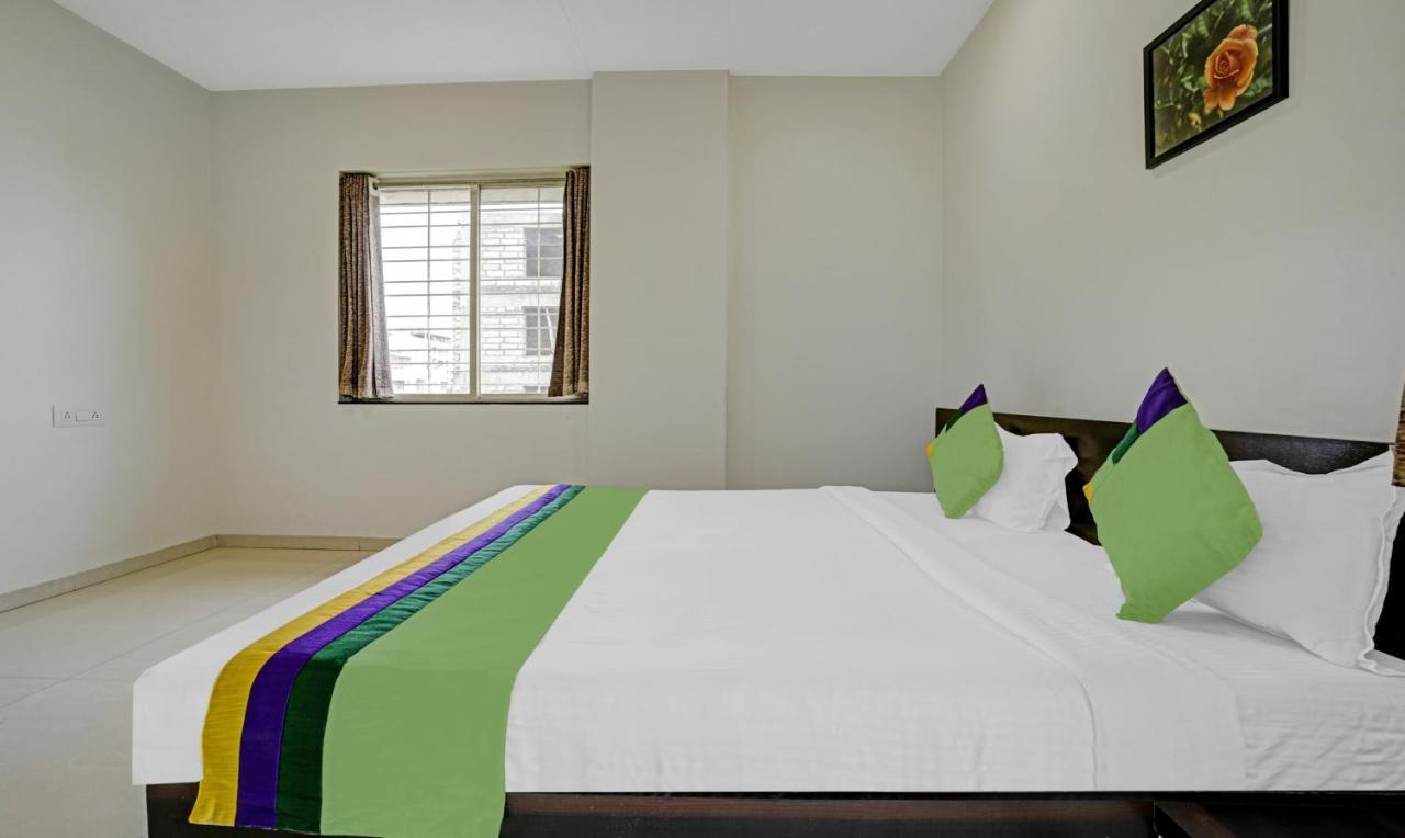 Treebo Excellent Homes, Нашик Екстер'єр фото