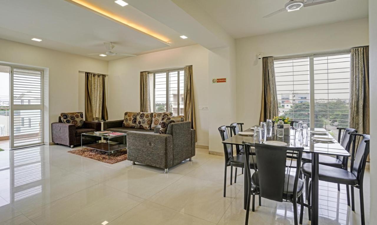 Treebo Excellent Homes, Нашик Екстер'єр фото